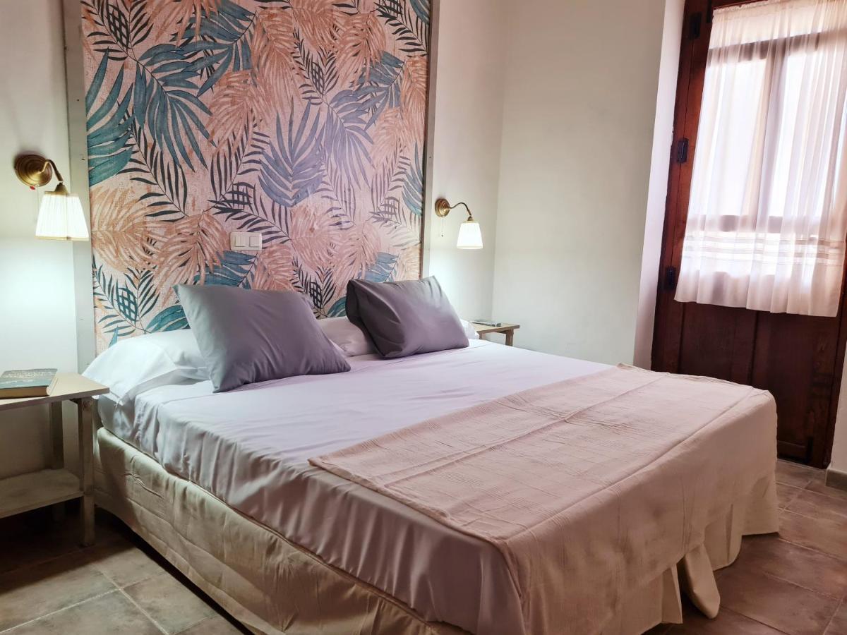 Hostal La Colonial Madrigal de la Vera Eksteriør bilde