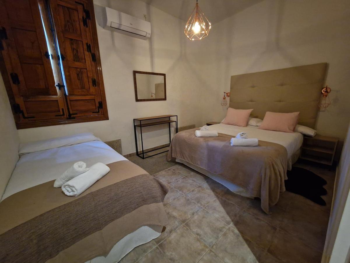 Hostal La Colonial Madrigal de la Vera Eksteriør bilde